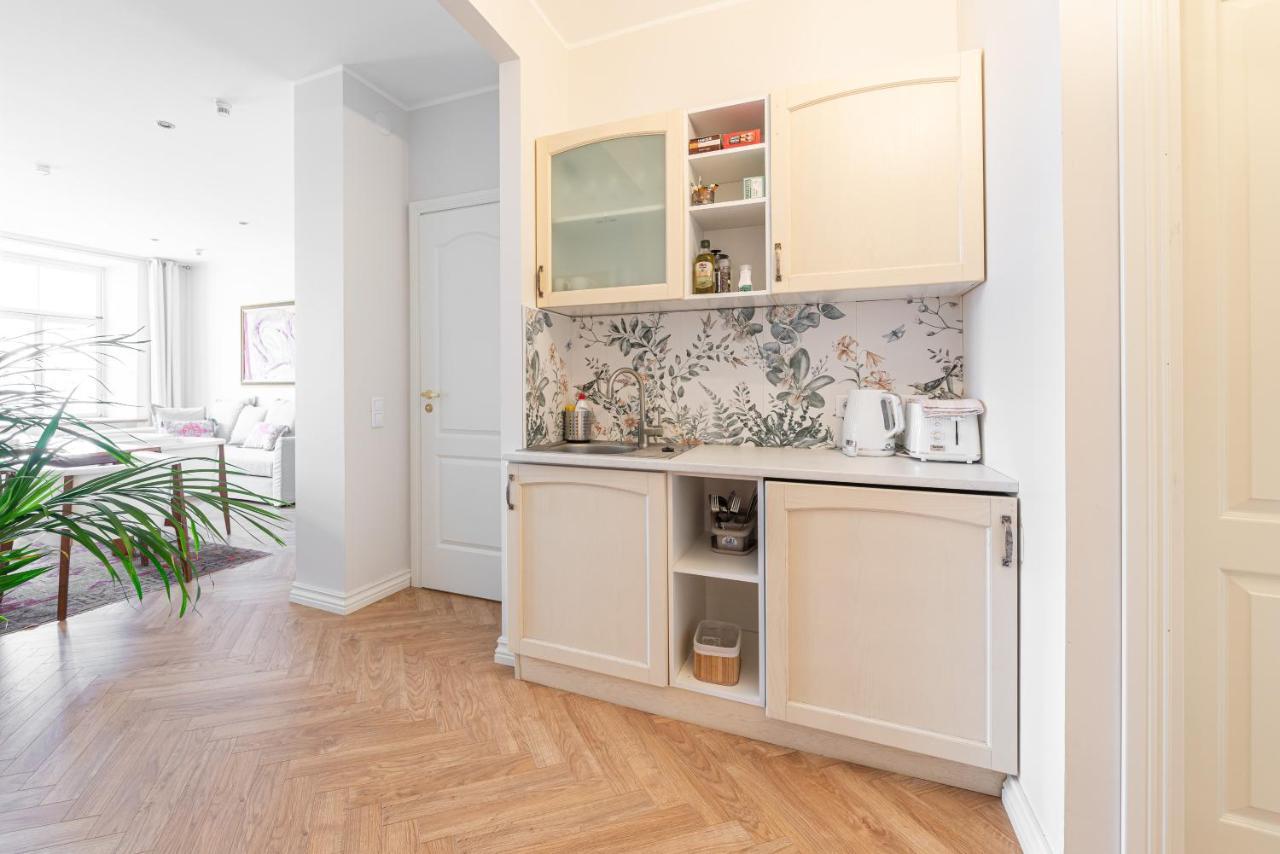 Old Town - Boutique Hall Square Apartment Tallinn Exteriör bild